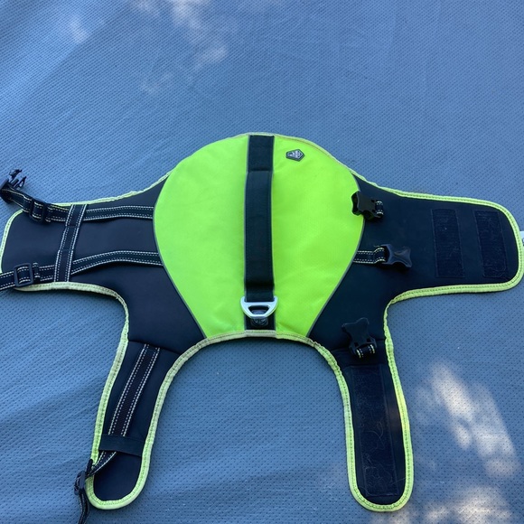 Arcadia Trail dog life vest, size Medium - Picture 5 of 10